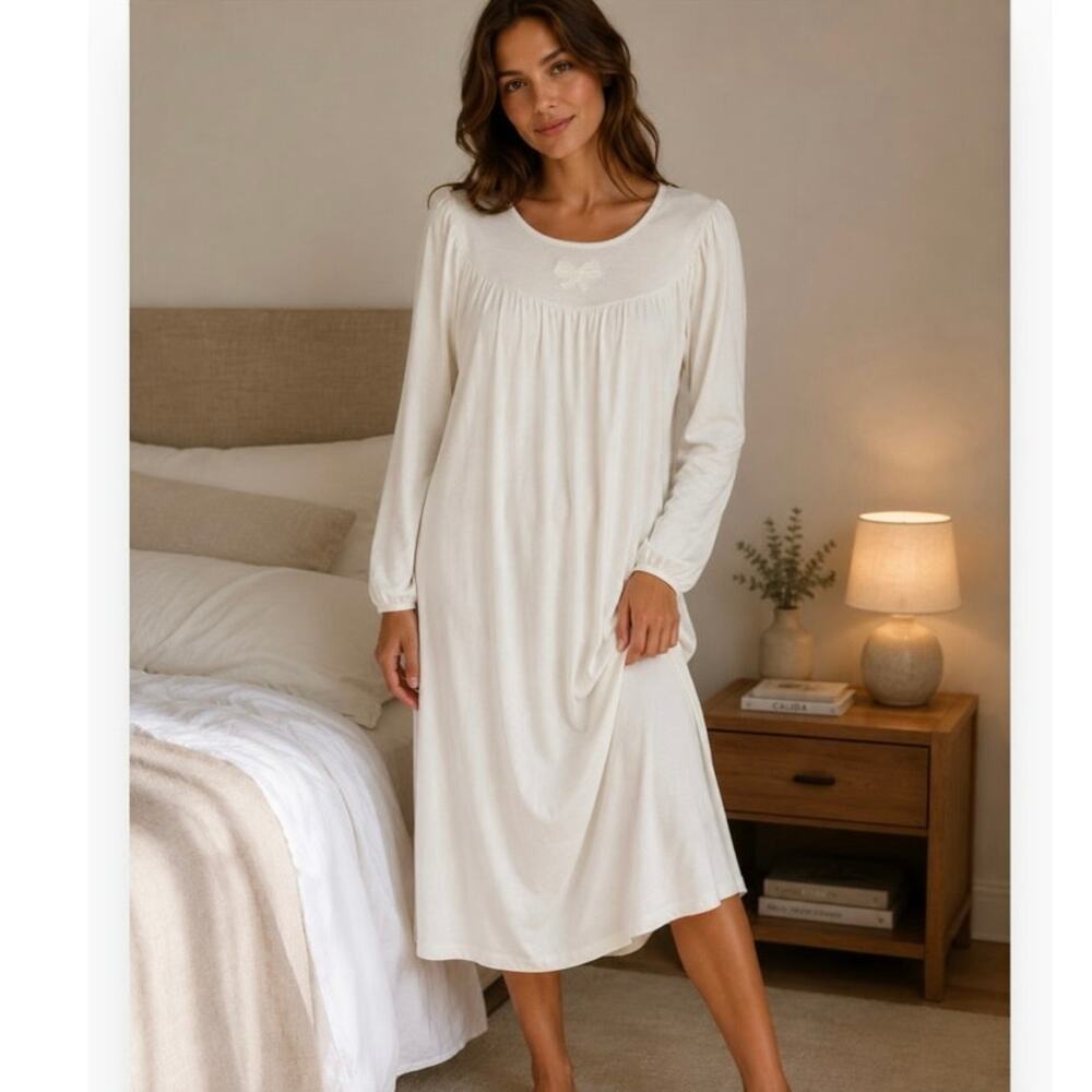 CALIDA Switzerland Nightgown Size XS Ivory Long Sleeve 100% Cotton Night Dress